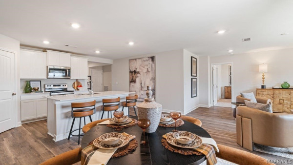 7319 Orange Blossom Way
