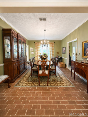 6457 Eastwood Glen Drive
