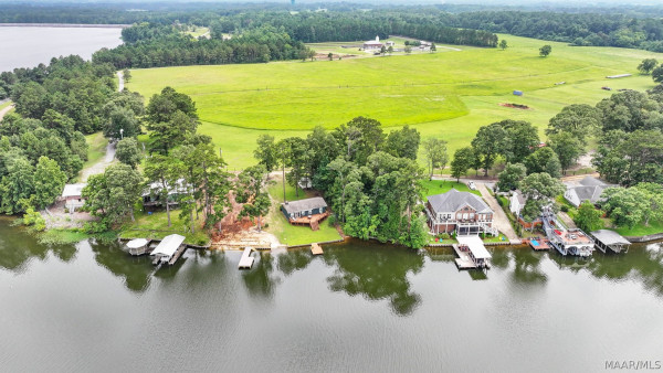 715 Hickory Drive