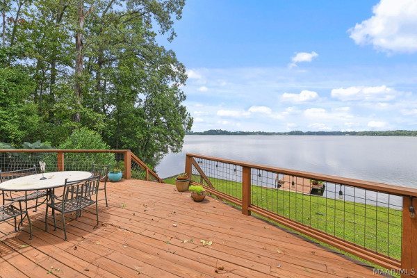 715 Hickory Drive