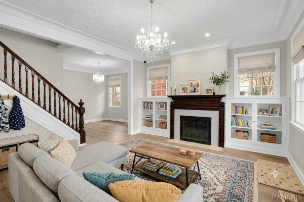 3394 Cloverdale Road