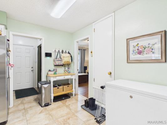 4324 LAREDO Court