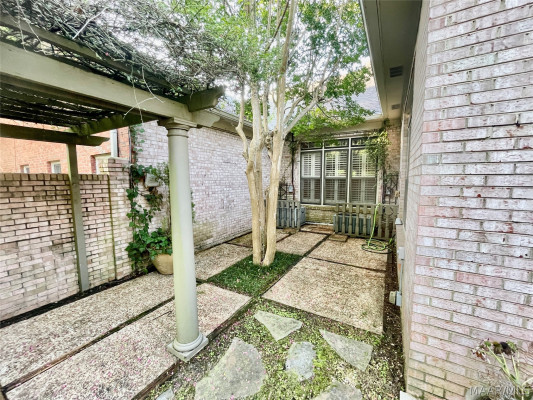 2912 Jamestown Drive