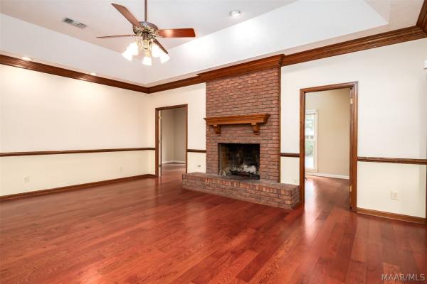8200 HARROGATE Hill