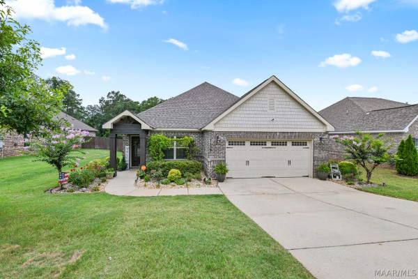 1129 Benjamin Way