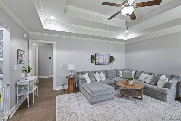 1129 Benjamin Way