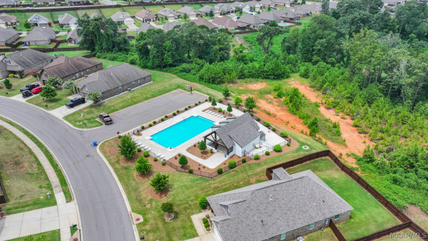 1129 Benjamin Way