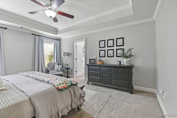 1129 Benjamin Way