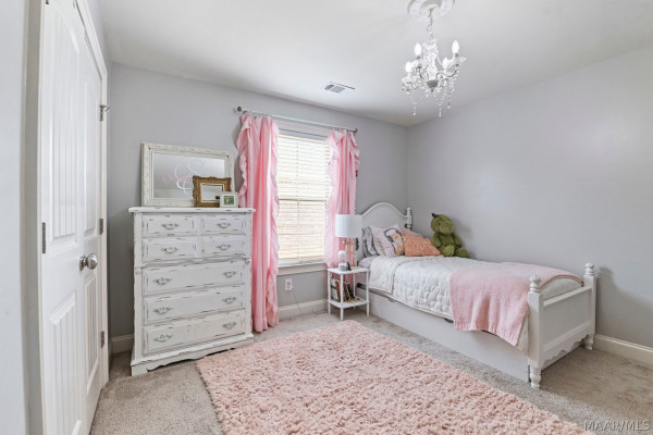 1129 Benjamin Way