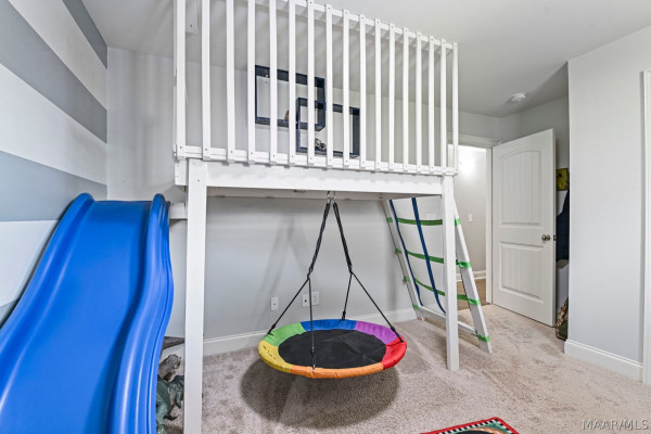 1129 Benjamin Way