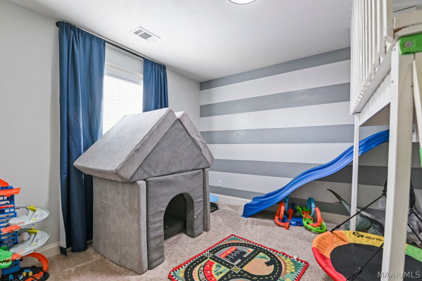 1129 Benjamin Way