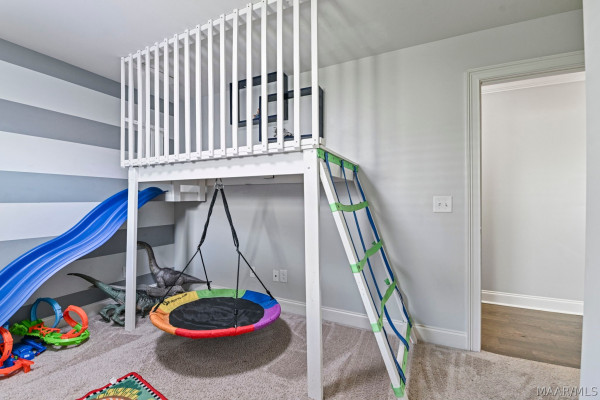 1129 Benjamin Way