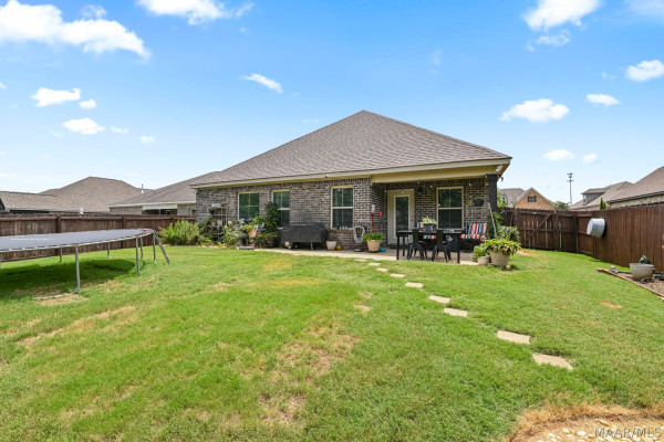 1129 Benjamin Way