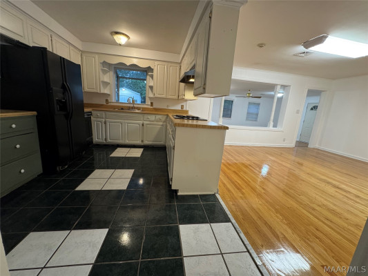 208 Holly Ridge Drive