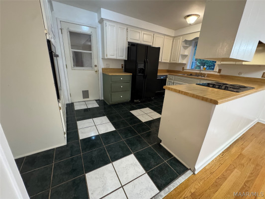 208 Holly Ridge Drive