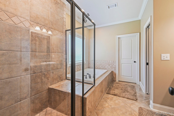 105 Pine Borough Point