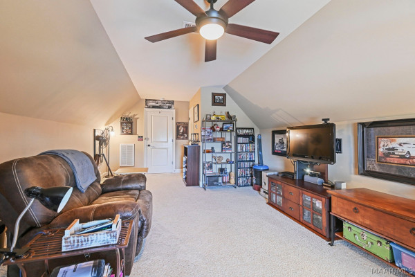 105 Pine Borough Point