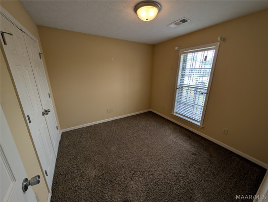6244 BURBANK CROSSING Loop