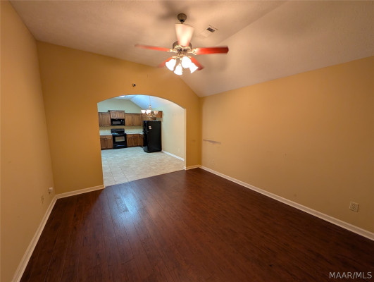 6244 BURBANK CROSSING Loop