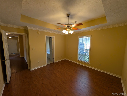 6244 BURBANK CROSSING Loop