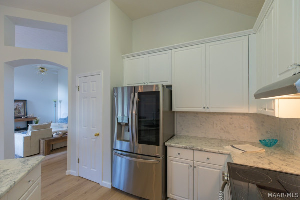 2615 Queens Hollow Court