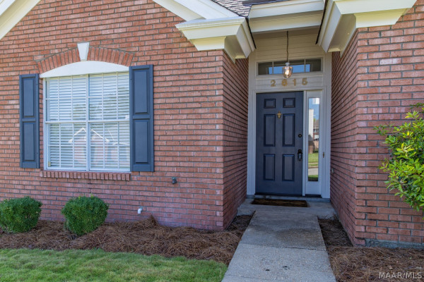2615 Queens Hollow Court
