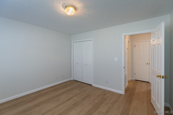2615 Queens Hollow Court