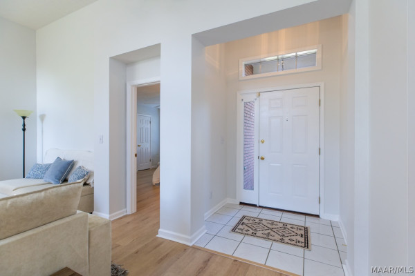 2615 Queens Hollow Court