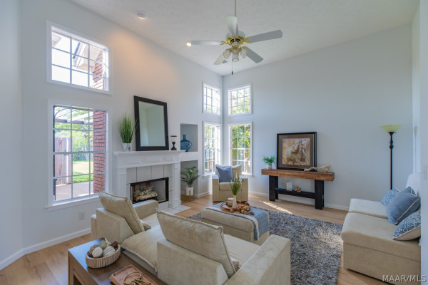 2615 Queens Hollow Court