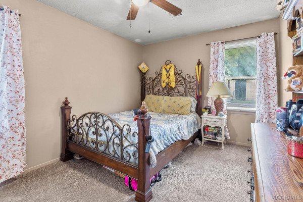 3048 Medford Lane