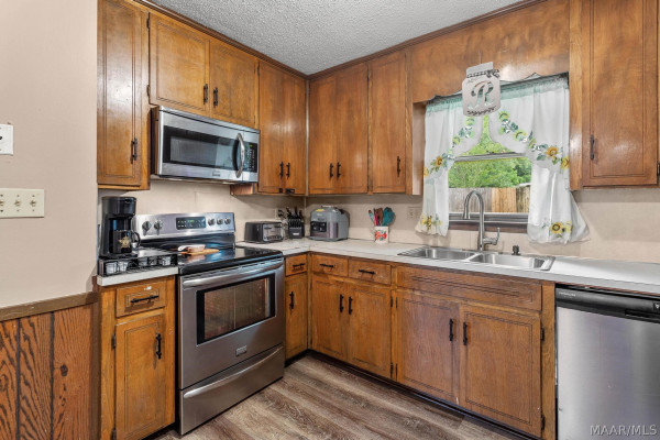 3048 Medford Lane