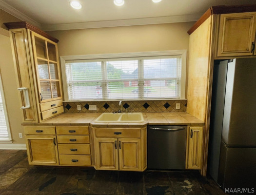 200 High Pointe Ridge