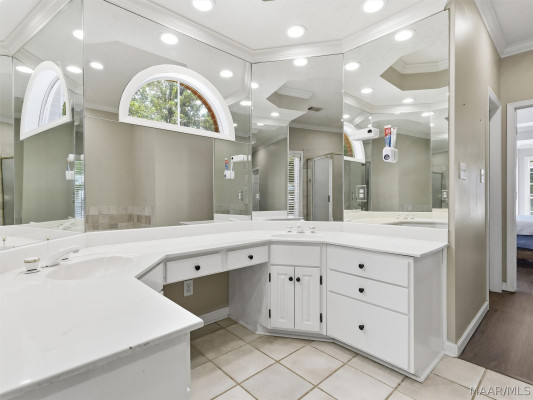 210 Hickory Place