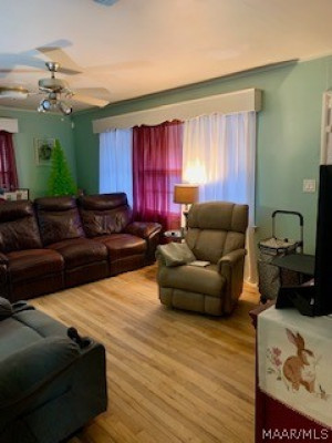 3235 WILLOW LANE Drive