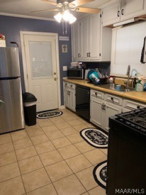 3235 WILLOW LANE Drive