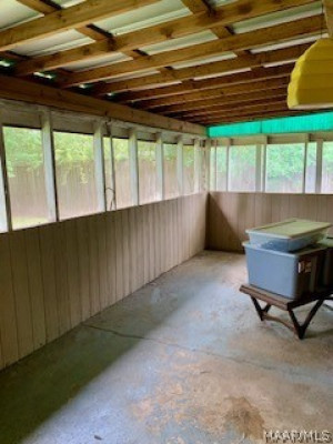 3235 WILLOW LANE Drive