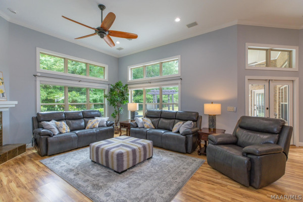 8907 Big Horn Trail