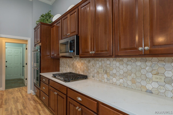 8907 Big Horn Trail