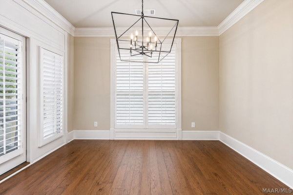8407 ROCKBRIDGE Circle