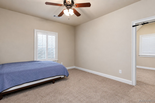 8407 ROCKBRIDGE Circle