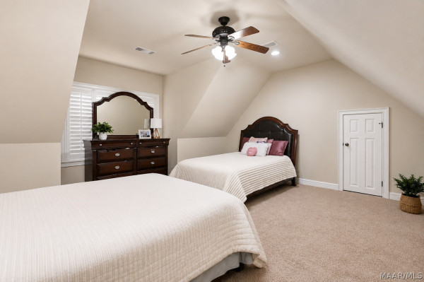 8407 ROCKBRIDGE Circle