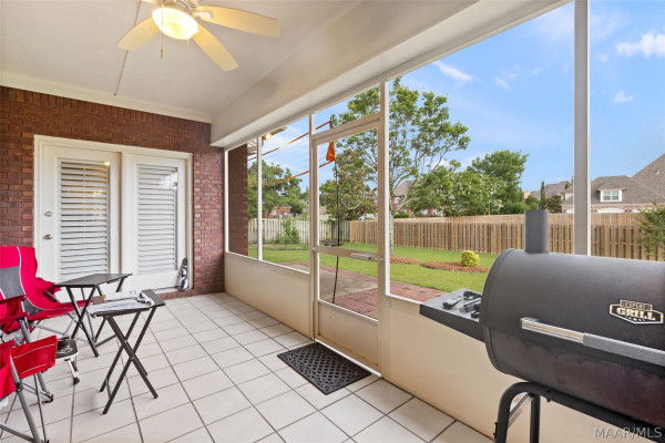 8407 ROCKBRIDGE Circle