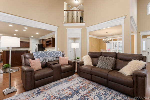 8407 ROCKBRIDGE Circle