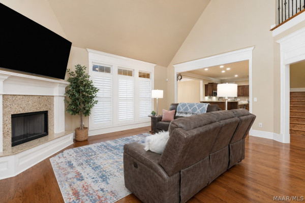 8407 ROCKBRIDGE Circle