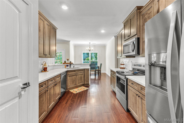 34 River Stone Court