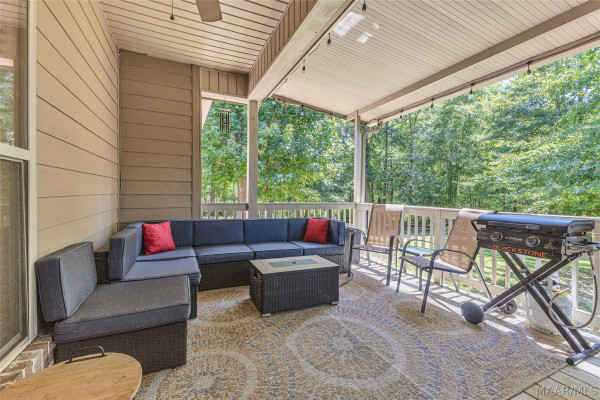 34 River Stone Court