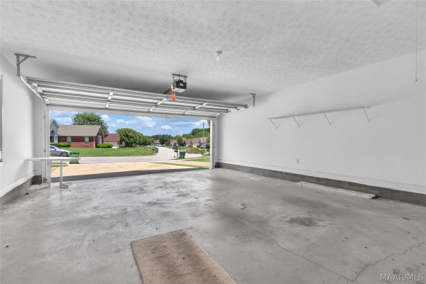 1018 AUTUMN RIDGE Road