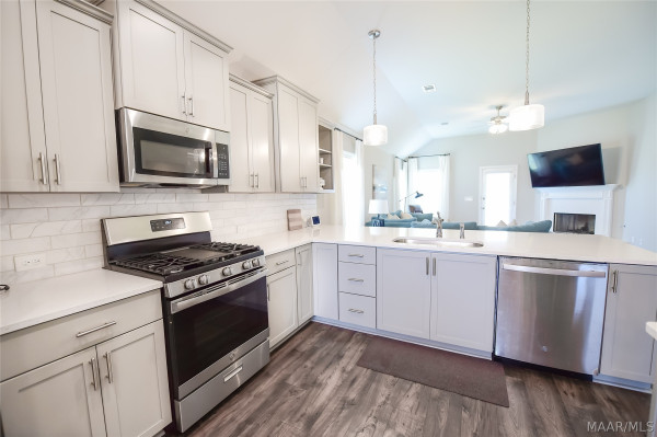 9331 CRESCENT LODGE Circle