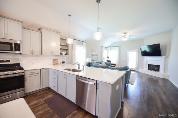9331 CRESCENT LODGE Circle