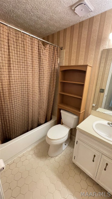 6125 WILLOW GLEN Drive